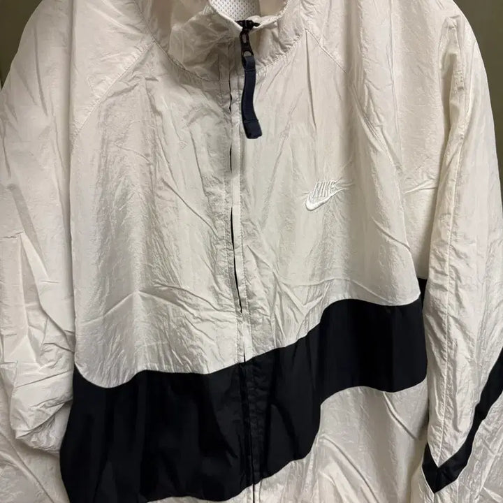[SOLD OUT] 나이키 빅스우시 바람막이 베이지 XL