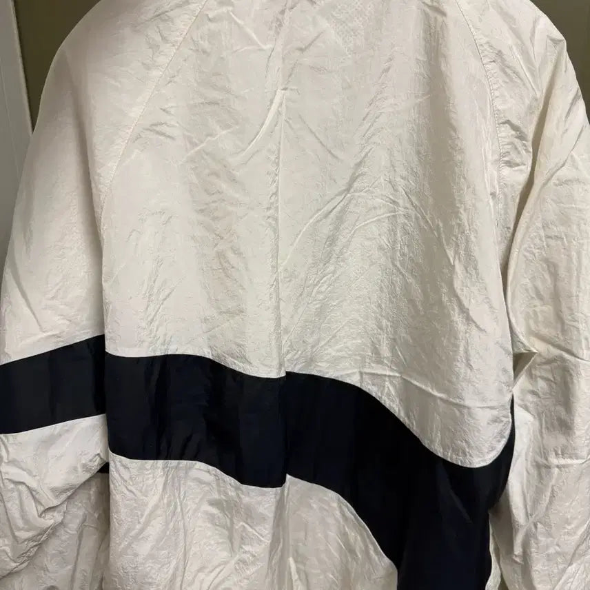 [SOLD OUT] 나이키 빅스우시 바람막이 베이지 XL