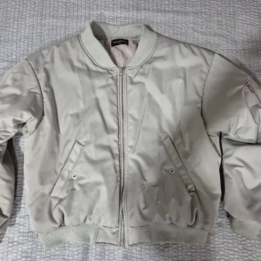 [BUNJANG] ACOVER Cropped Padded Bomber Jacket / 어커버 크롭 패딩항공점퍼 팝니다
