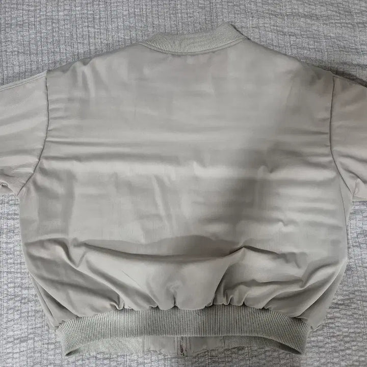 [BUNJANG] ACOVER Cropped Padded Bomber Jacket / 어커버 크롭 패딩항공점퍼 팝니다