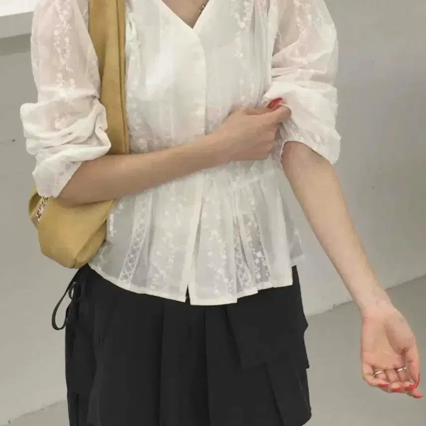 [BUNJANG] Lovely Blouse / 러블리 블라우스