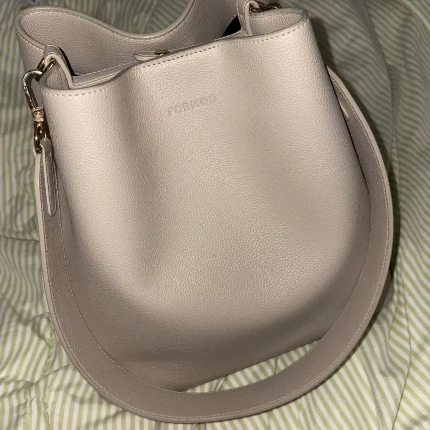 [BUNJANG] Fommode Ivory Leather Shoulder Bag / 포모드 아이보리 가죽 숄더백