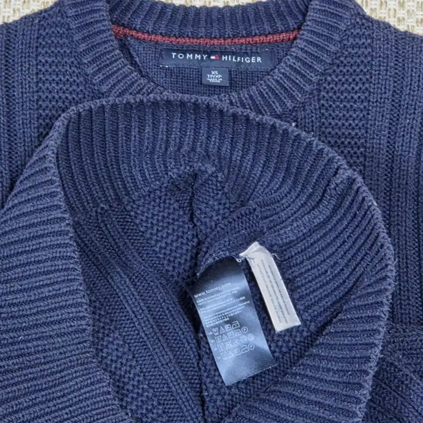 [BUNJANG] Tommy Hilfiger Navy Cable Knit Cotton Sweater / 타미힐피거 네이비 케이블 코튼 니트 스웨터