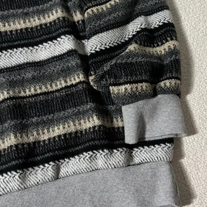 [BUNJANG] Vintage Striped Knit Sweatshirt / 빈티지 모리걸 스트라이프 패턴 니트 맨투맨