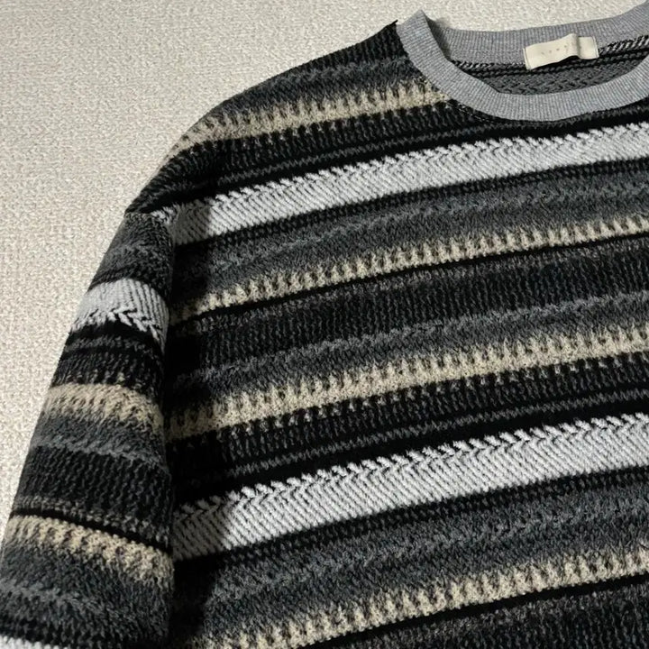 [BUNJANG] Vintage Striped Knit Sweatshirt / 빈티지 모리걸 스트라이프 패턴 니트 맨투맨