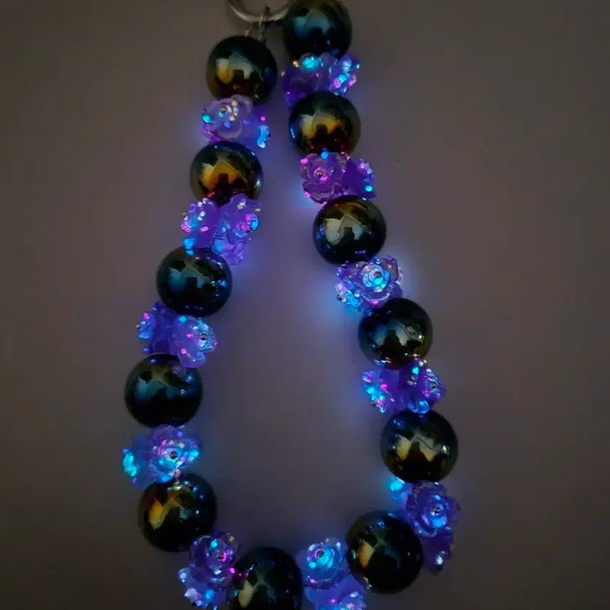 [BUNJANG] Light Stick Black Bead Keyring / 야광꽃 블랙구슬 키링