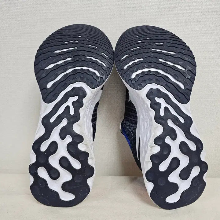 [BUNJANG] Nike React Infinity Run Flyknit 3 Sneakers / 275나이키 리액트 인피니티 런 플라이니트3  -408