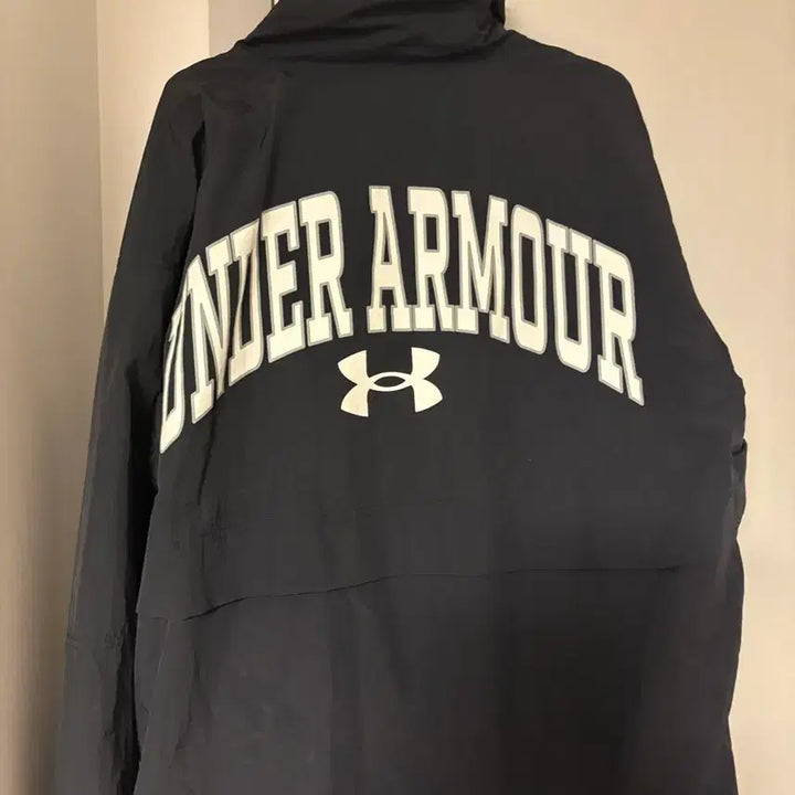 [BUNJANG] Under Armour Windbreaker Jacket / 언더아머 바람막이