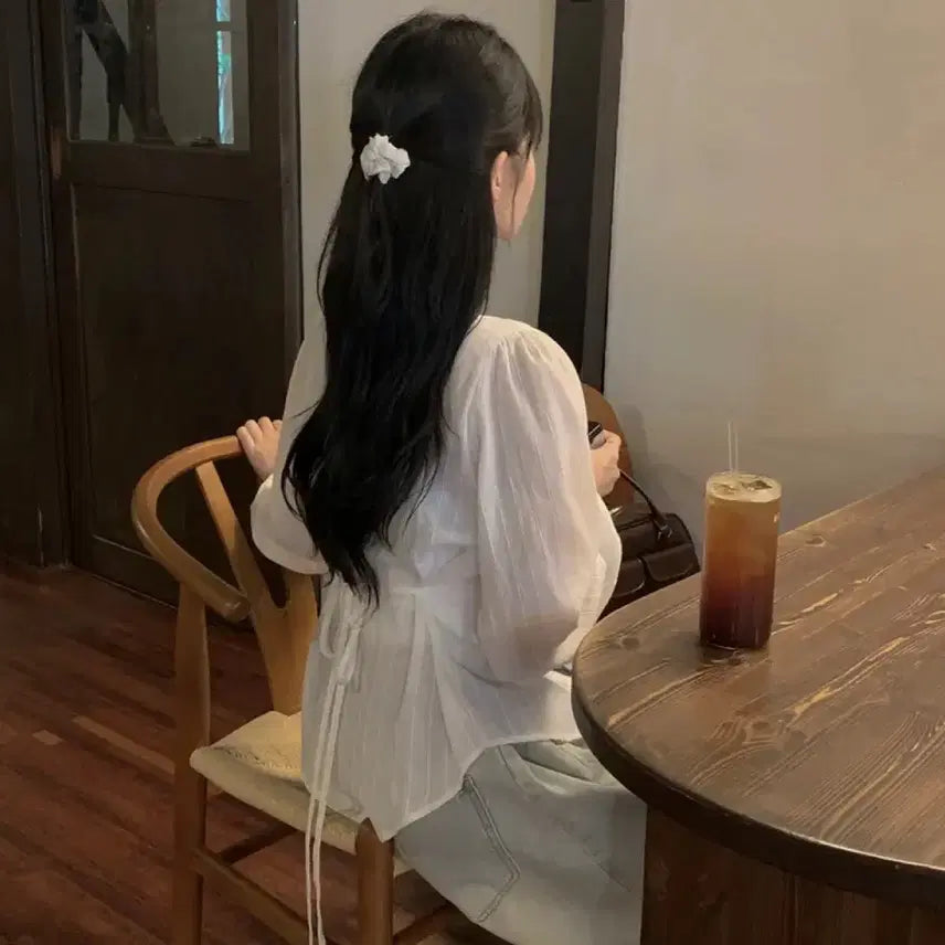 [BUNJANG] White See-Through Blouse / 화이트 시스루 블라우스 하객룩아뜨랑스98도씨히니크베이델리리얼코코베니토