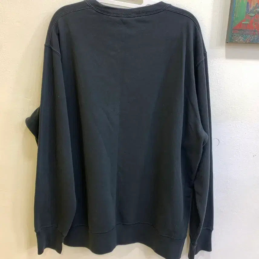 [BUNJANG] Uniqlo Disney Mickey Mouse Sweatshirt Black / 유니클로 디즈니 미키마우스 맨투맨 블랙
