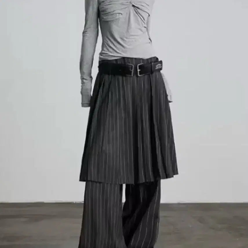 [BUNJANG] Striped Pleated Skirt Pants / 스트라이프 플리츠 스커트 팬츠  / 데일리 러블리 빈티지 y2k 유니크
