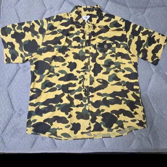[SOLD OUT] 베이프 1st 카모 반팔 셔츠