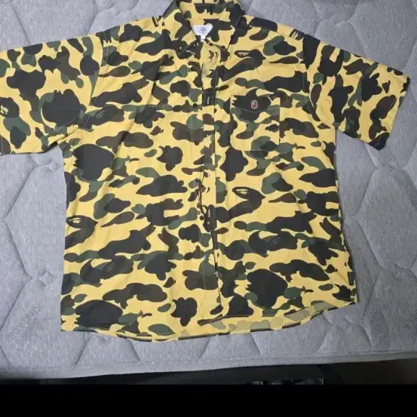 [SOLD OUT] 베이프 1st 카모 반팔 셔츠