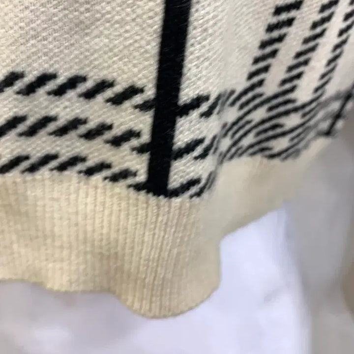 [BUNJANG] Check Pattern Knit Cardigan / 체크 패턴 니트 가디건