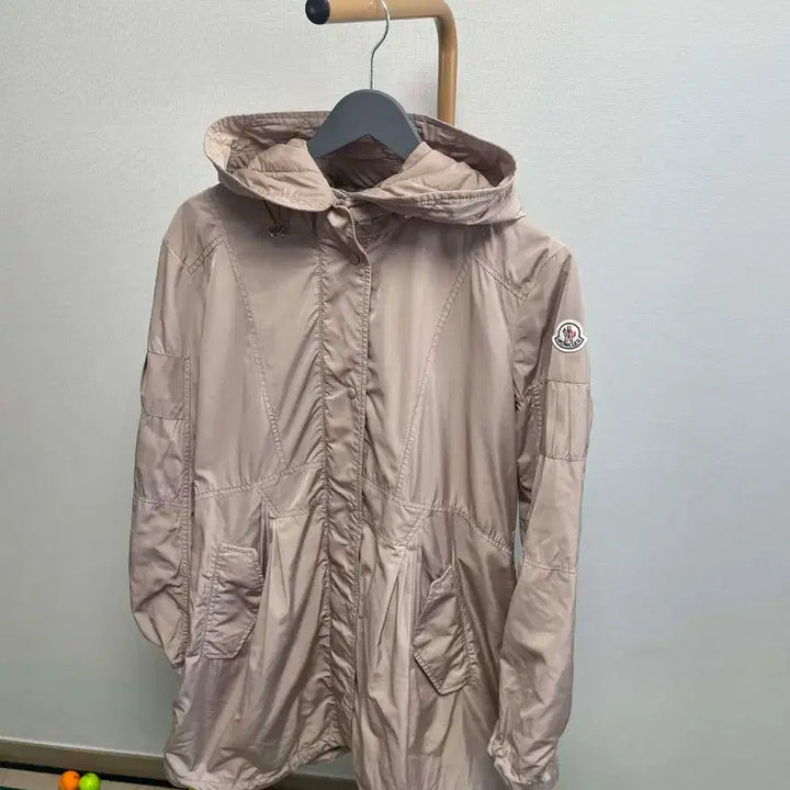 [BUNJANG] Moncler Women's Windbreaker Jacket (Size 4) / 몽클레어 여성 후드 윈드브레이커 바람막이 4사이즈