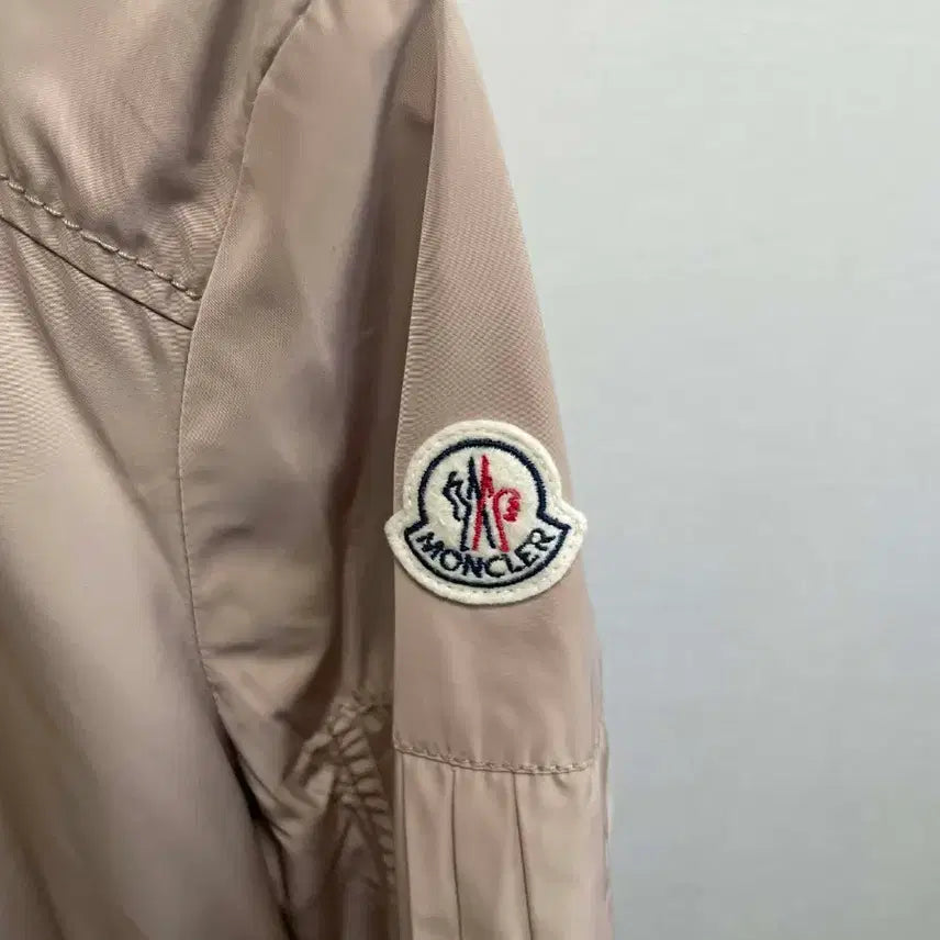[BUNJANG] Moncler Women's Windbreaker Jacket (Size 4) / 몽클레어 여성 후드 윈드브레이커 바람막이 4사이즈