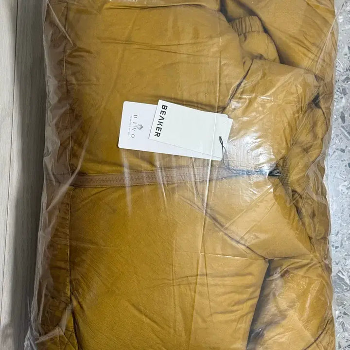 [BUNJANG] Beaker RDS Goose Puffer Yellow Jacket (New) / [3] 비이커 RDS 구스 푸퍼 패딩 엘로우 새상품