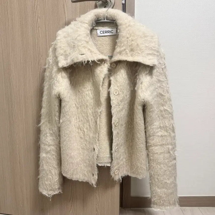 [BUNJANG] Cravity Serim Hairi Cardigan / 세릭 헤어리 가디건