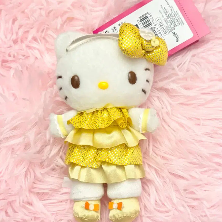 [BUNJANG] Sanrio Hello Kitty Osharé Majo Keyring Doll / 산리오 오샤레마조 키티 키링 인형