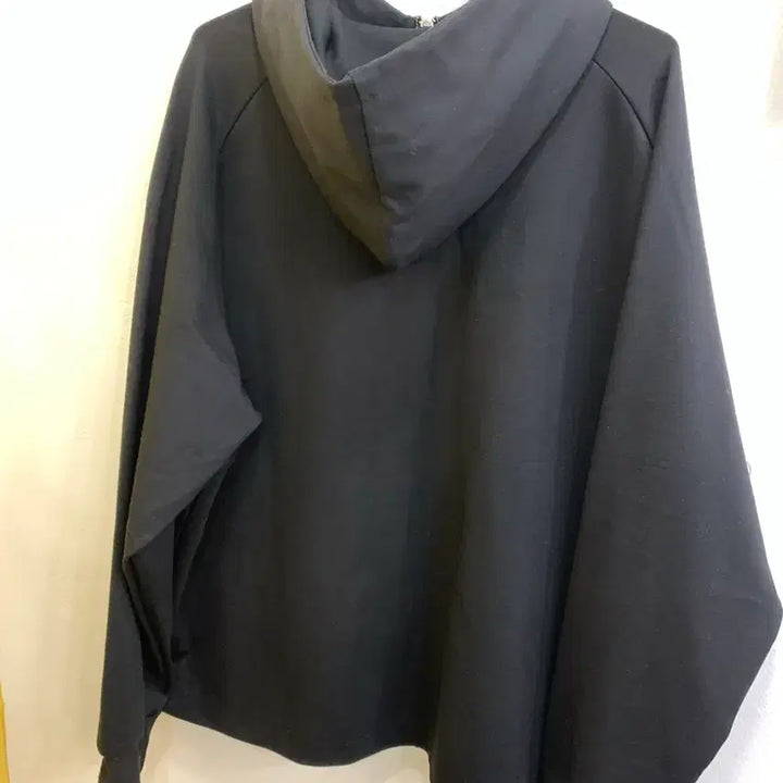 [BUNJANG] Black and White Color Block Zip-Up Hoodie / 블랙/화이트 배색 집업 후드집업