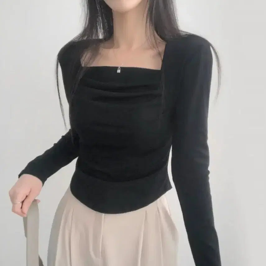 [BUNJANG] Unknown Photocard / 에이블리 앞셔링 스퀘어넥 티셔츠 증사 양도