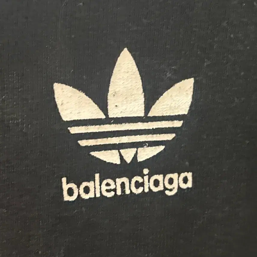 [BUNJANG] Balenciaga x Adidas Oversized Long Sleeve Shirt / 발렌시아가 x 아디다스 오버사이즈 롱슬리브