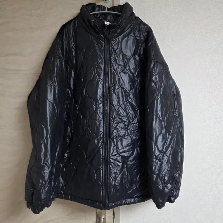 [BUNJANG] Oversized Quilted Padded Jacket (Men's 110) / 유광 오버핏 퀼팅 패딩자켓 / 남성 110 오버핏 새제품 남녀공용