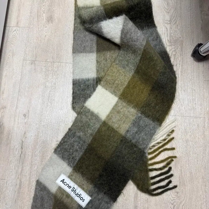 [BUNJANG] Acne Studios Muffler / 아크네 스튜디오 머플러 토프 그린 블랙