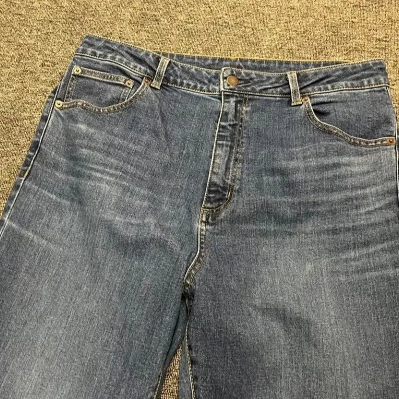 [BUNJANG] GU Bootcut Denim / GU 부츠컷 데님