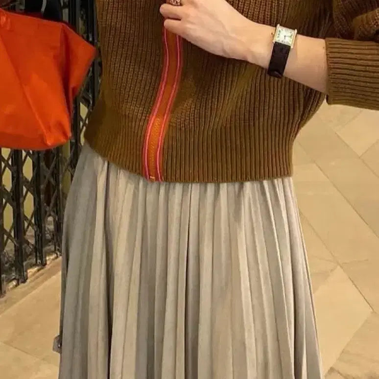 [BUNJANG] hershe: Two-Way Suede Skirt - Beige / 허앤쉬 hershe:) 투웨이 스커트 스웨이드 버전 베이지