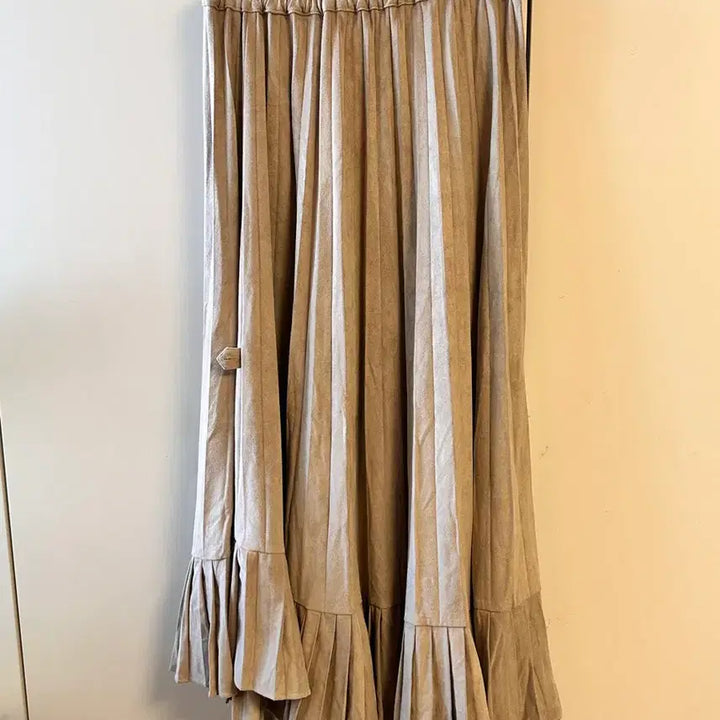[BUNJANG] hershe: Two-Way Suede Skirt - Beige / 허앤쉬 hershe:) 투웨이 스커트 스웨이드 버전 베이지