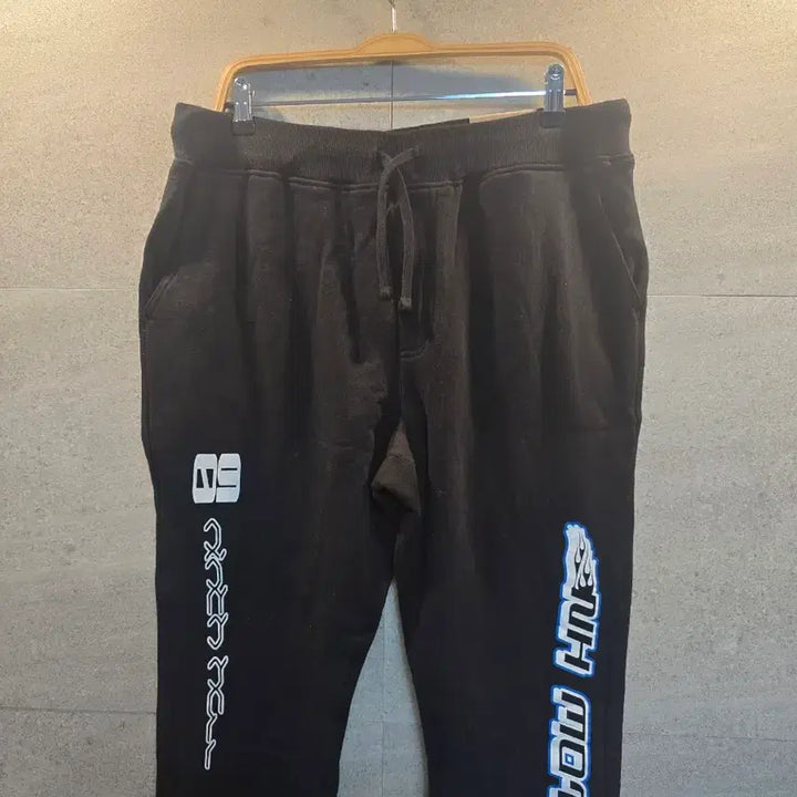 [BUNJANG] NINTH HALL NH RACE Flare Fleece Sweatpants / NINTH HALL NH RACE. 조거팬츠.
