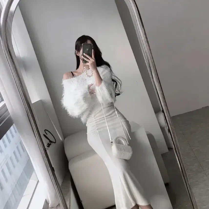 [BUNJANG] Churroom The Manon Rose De You Holly Ramelloz Knit Top / 츄룸 니트 더마농 로제드유 홀리 라멜로즈 수입의류 글램니 엔뉴엘 홀리
