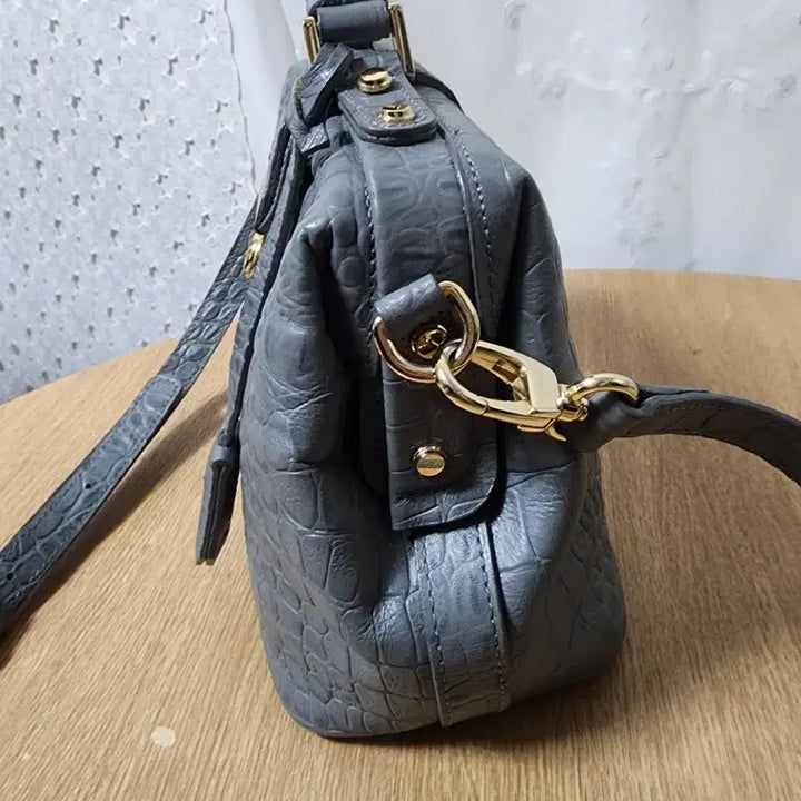 [BUNJANG] Gilli Crossbody Bag / 길리에 크로스백