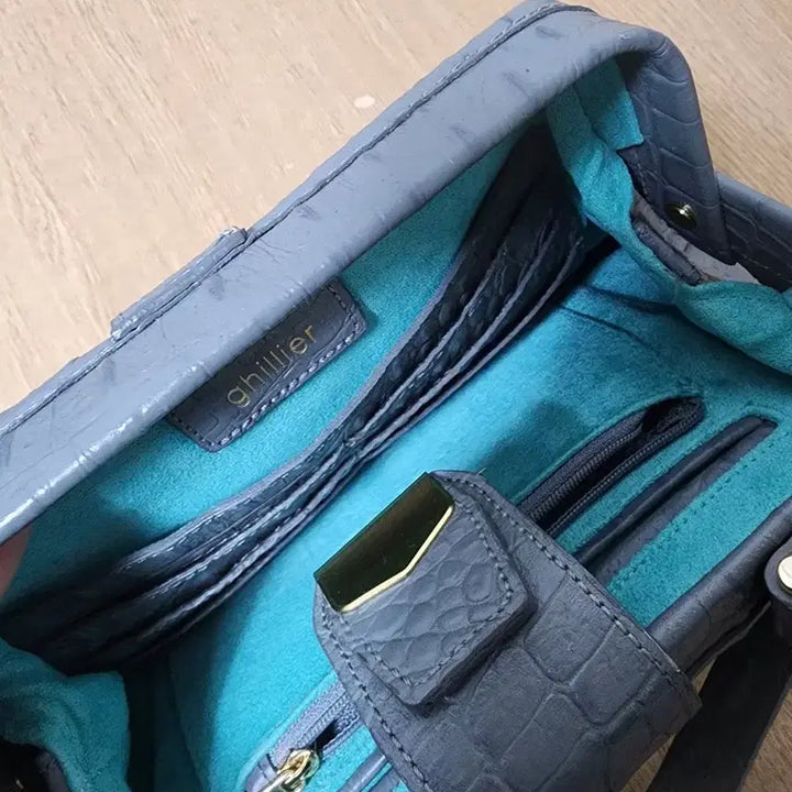 [BUNJANG] Gilli Crossbody Bag / 길리에 크로스백