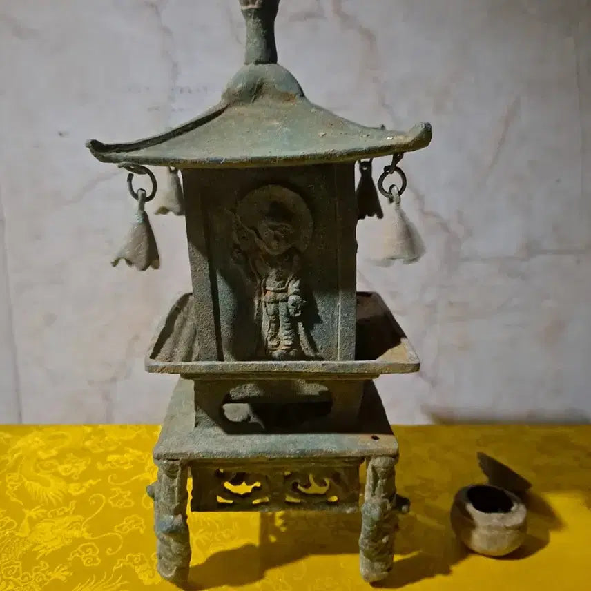 [BUNJANG] Antique Bronze Reliquary Tower / 오랜세월을 품은 동 사리탑