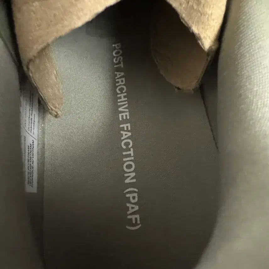 [BUNJANG] PAPE x ON Running Cloudmonster Moon Dust Sneakers / [255]파프x온러닝 클라우드몬스터 문더스트(파프온)