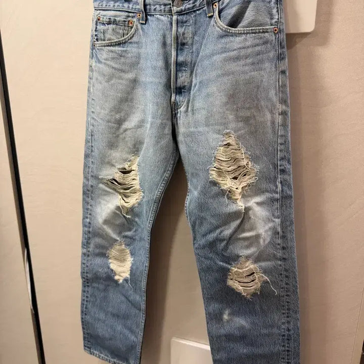 [BUNJANG] Levi's 501 Distressed Denim Jeans / 리바이스 501