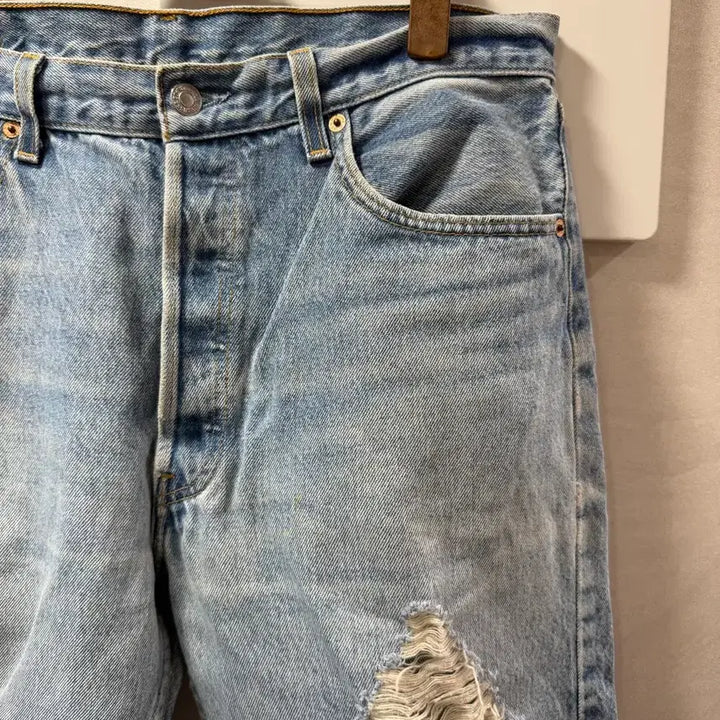 [BUNJANG] Levi's 501 Distressed Denim Jeans / 리바이스 501