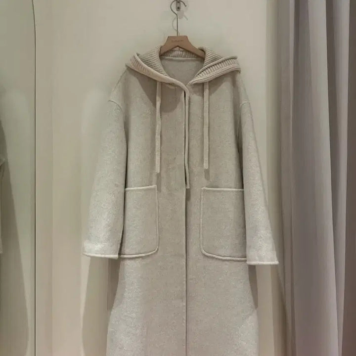 [BUNJANG] LANEIGE Wool 70% Hooded Long Coat / 라네뜨 울70코트(새상품)