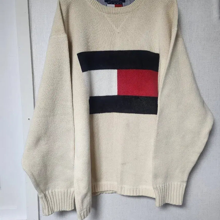 [BUNJANG] Tommy Hilfiger Ivory Big Logo Knit Sweater / 타미힐피거 아이보리 빅로고 니트