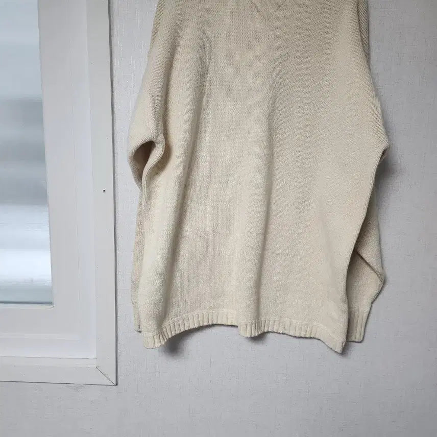 [BUNJANG] Tommy Hilfiger Ivory Big Logo Knit Sweater / 타미힐피거 아이보리 빅로고 니트