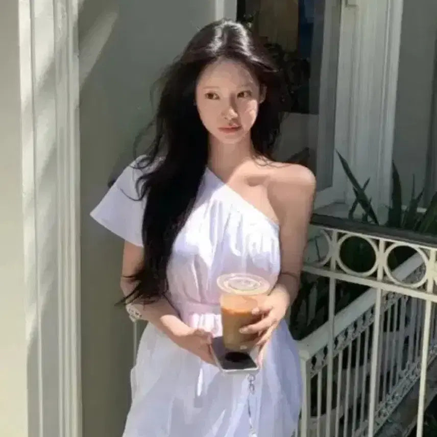 [BUNJANG] Liz Asymmetric Blouse / 리즈 더위시 언발블라우스