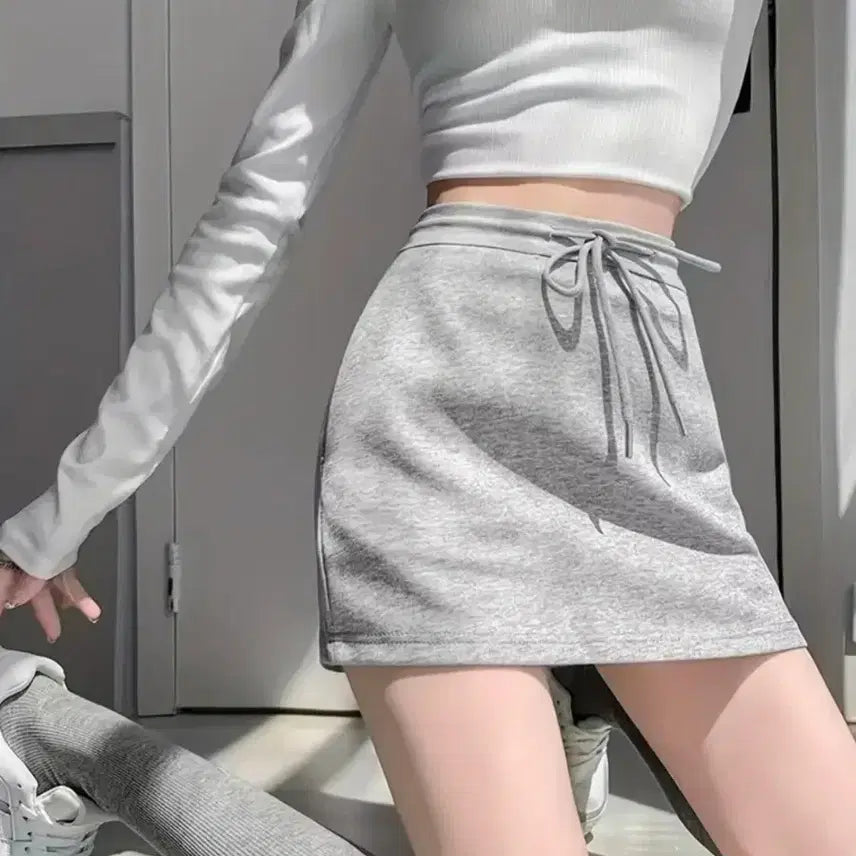 [BUNJANG] Gray Crop Hoodie and Mini Skirt Set / 회색 크롭 후드 집업.스커트세트 66사이즈()