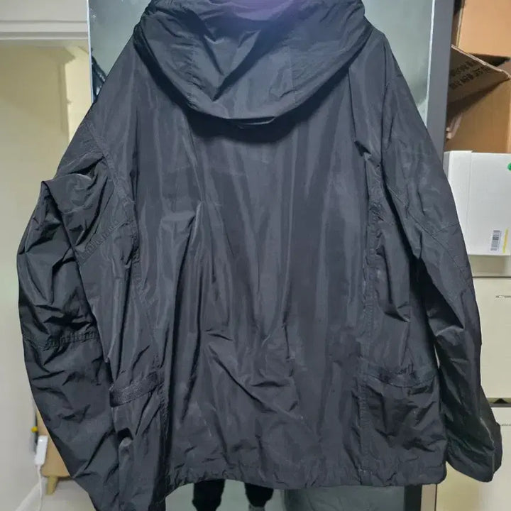 [BUNJANG] Burberry Windbreaker (Size L) / 버버리 신형 바람막이 L사이즈 110정도