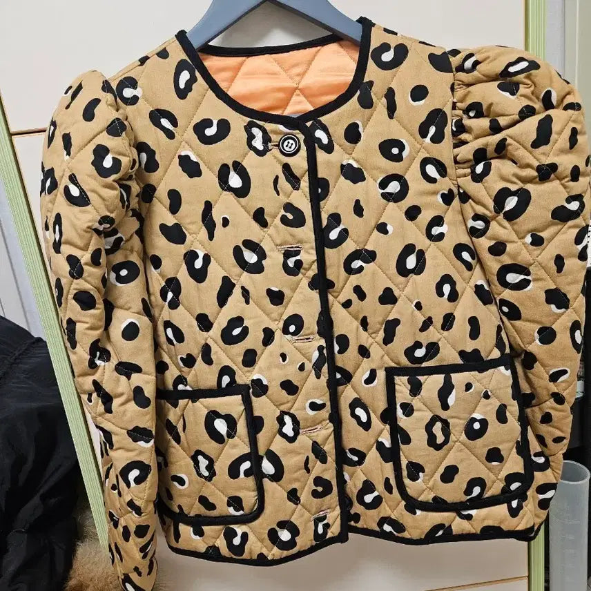 [BUNJANG] MimiCiel Hoppy Quilted Jumper / 미미씨엘 호피퀼팅점퍼