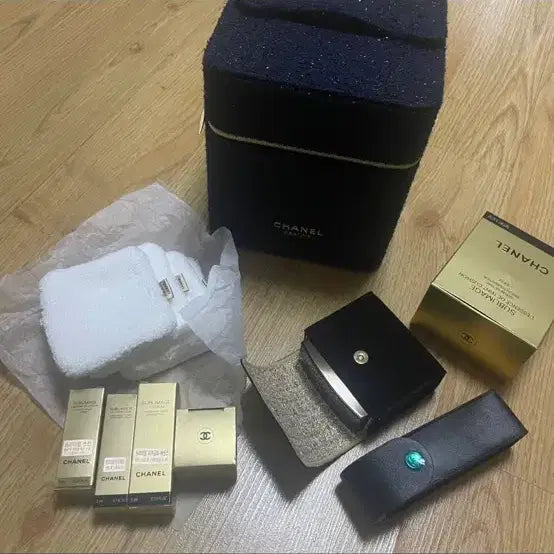 [BUNJANG] Chanel Sublimage Cushion Case + VVIP Gift Set / [샤넬]수블리마지쿠션 케이스(새상품) + vvip선물7종
