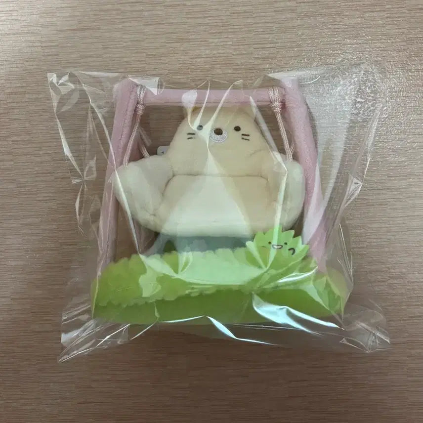 [BUNJANG] Sanrio San-X Sumikko Gurashi Neko Tenori Kindergarten Swing Plush / 산리오 산엑스 스미코구라시 스밋코구라시 네코 테노리 유치원 그네 인형