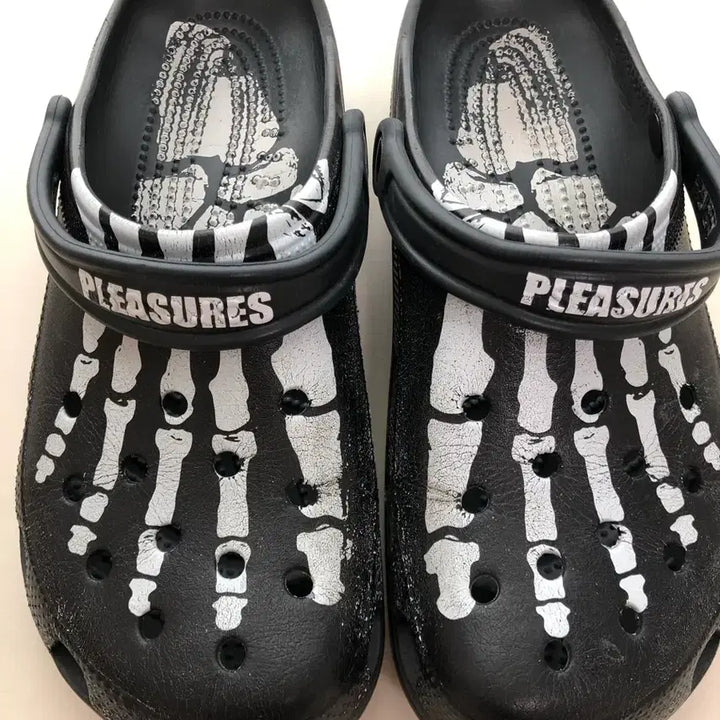[BUNJANG] Crocs Pleasures Sandals / 크록스 플레져스 pleasures