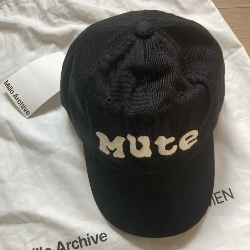 [BUNJANG] Millo Archive Mute 6-Panel Ball Cap / 새상품) 밀로아카이브 뮤트 6패널 볼캡 [워시드 블랙]
